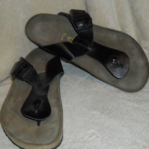 Birkenstock Other - Birkenstock Gizeh Bk Leather Wmn13/13.5 Mns 11NWOT